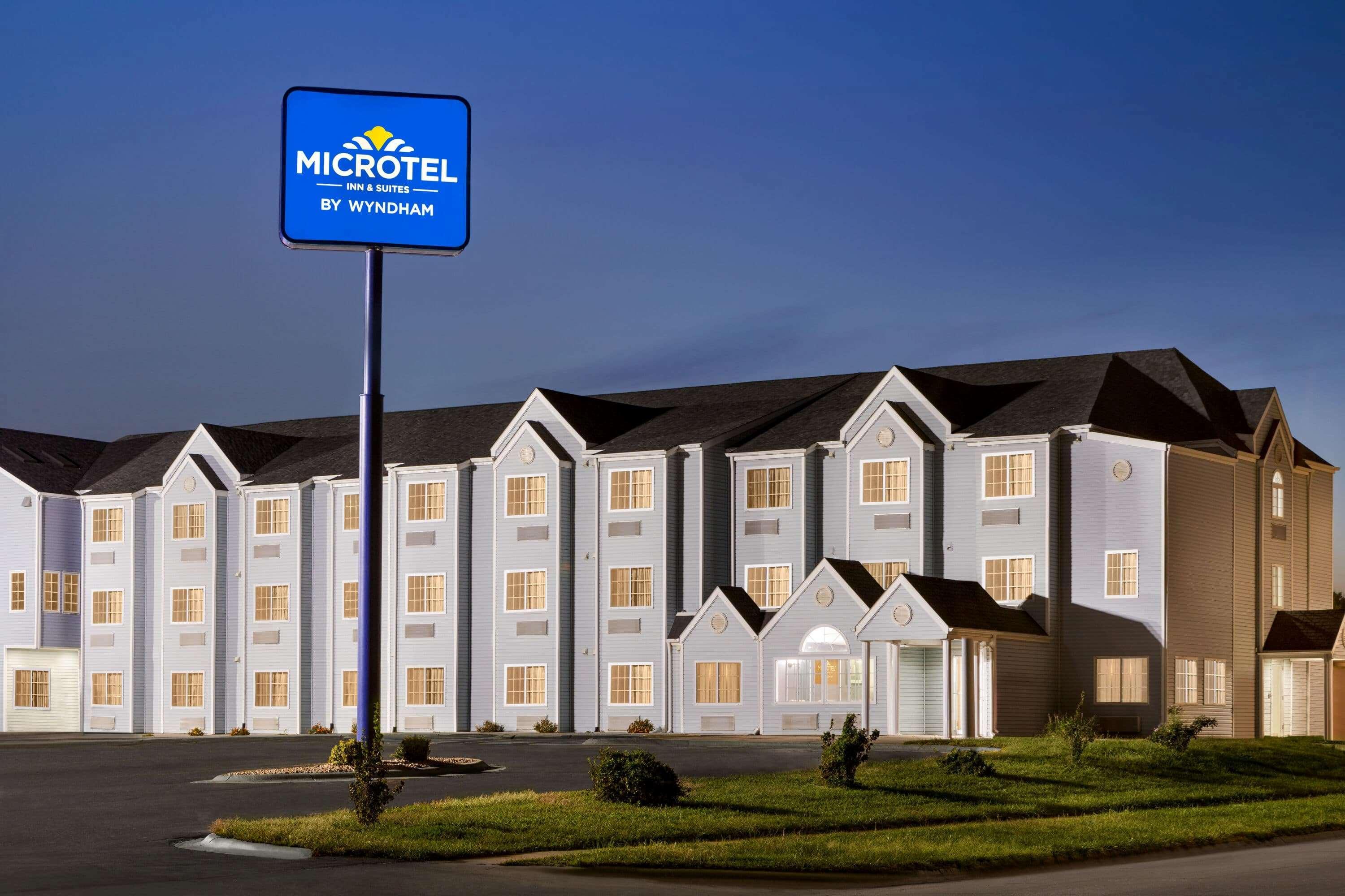 Microtel Inn & Suites Линкълн Екстериор снимка